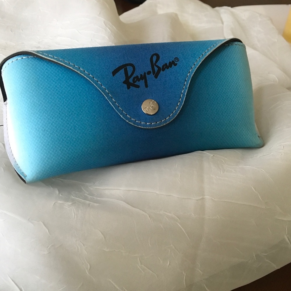 RAYBAN GLASSES CASE